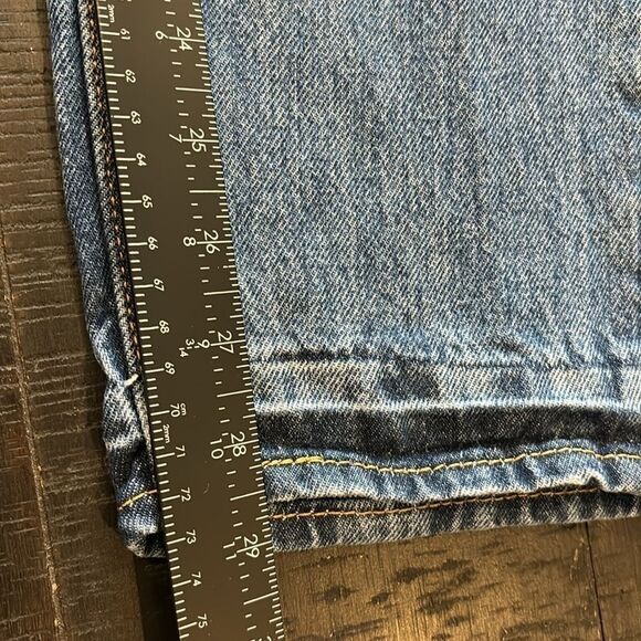 Levi’s 80’s Mom Jean W30 L30 Distressed High Rise Cotton Jeans - Picture 8 of 15